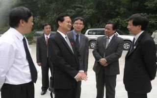 https://nghiathuc.com/wp-content/uploads/2011/01/namquan33.jpg