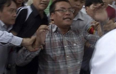 ap-vietnam-protest-dententions-2-480