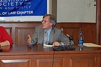 200px-Erwin_chemerinsky_09-2007.JPG